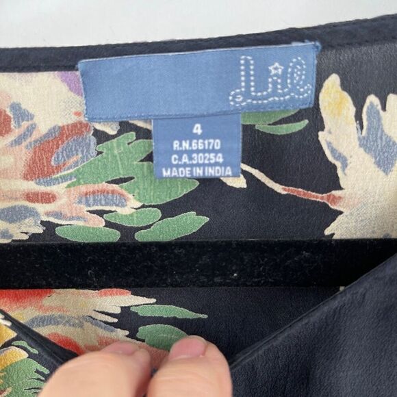 Anthropologie Lil Multicolor First Hints Floral Printed Silk Blouse Size 4 - Picture 3 of 5